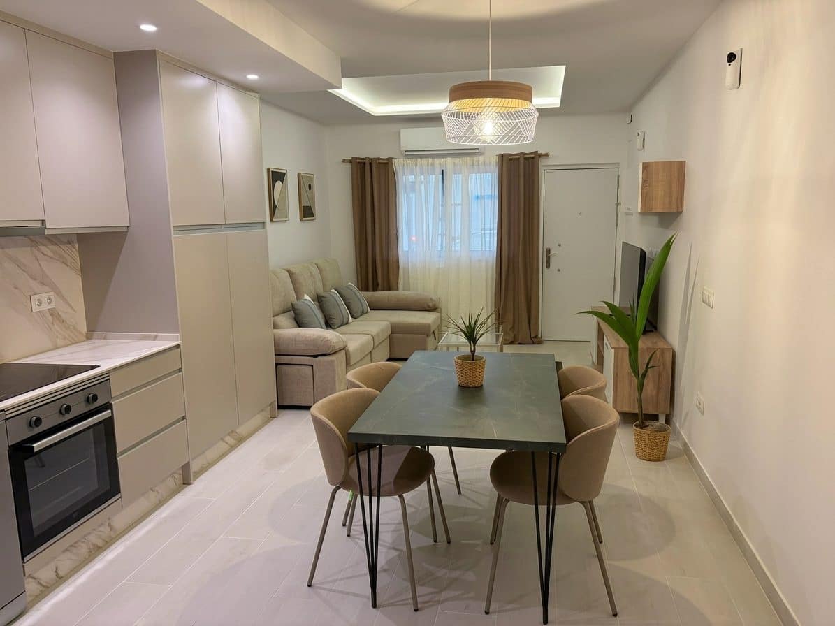 1 bedroom Apartment for sale in Torremolinos - € 300,000 (Ref: 10042136)