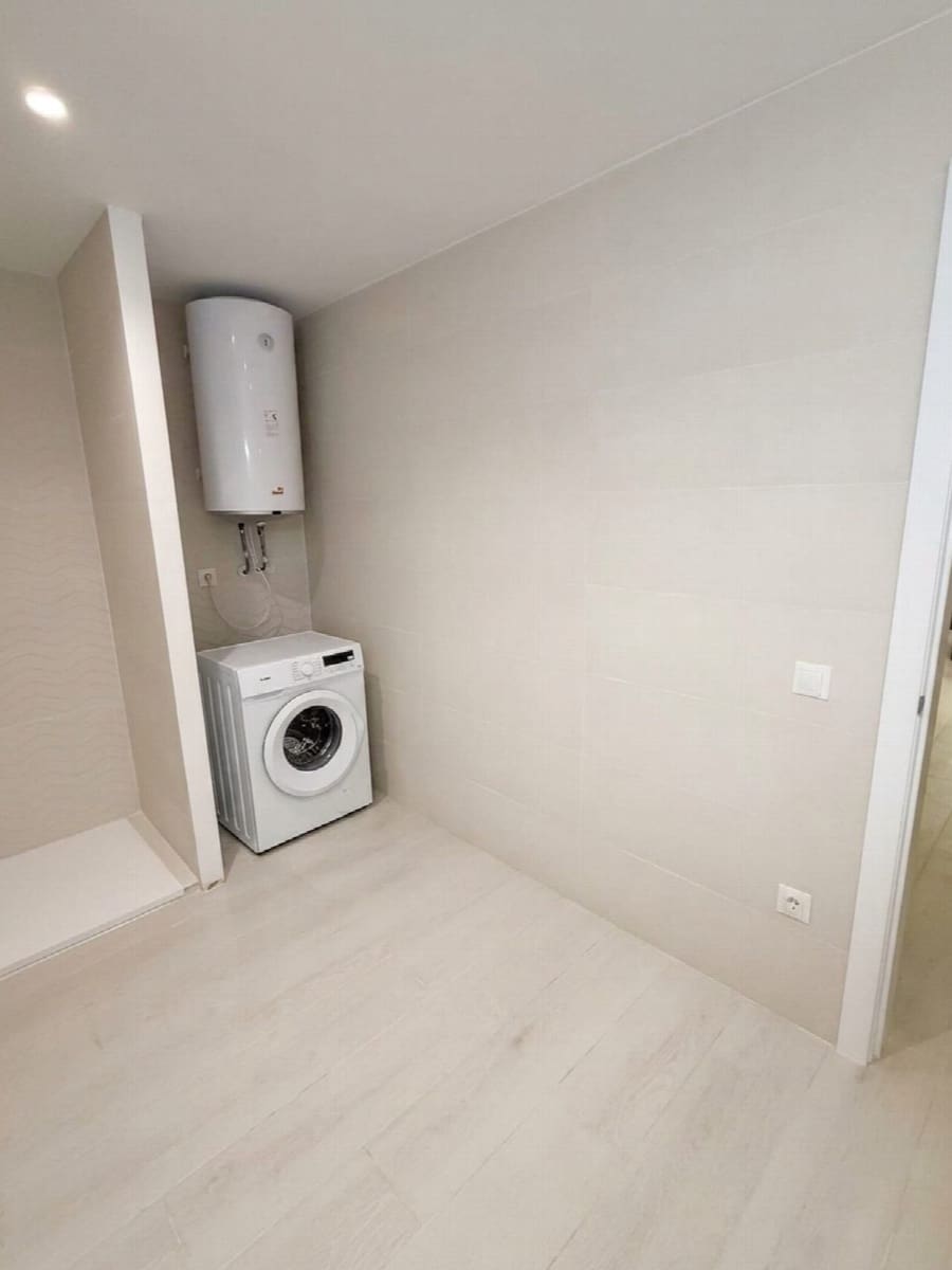 1 bedroom Apartment for sale in Torremolinos - € 300,000 (Ref: 10042136)