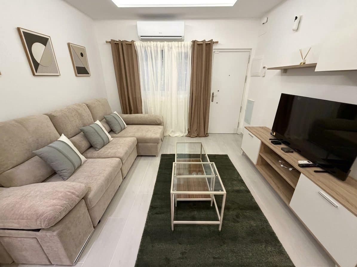1 bedroom Apartment for sale in Torremolinos - € 300,000 (Ref: 10042136)