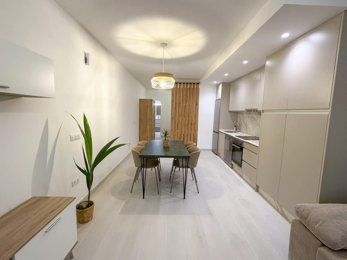 1 bedroom Apartment for sale in Torremolinos - € 300,000 (Ref: 10042136)