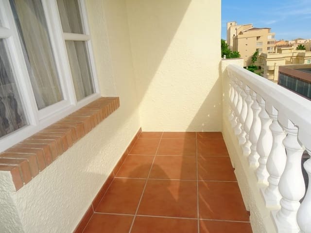 Lägenhet till salu i Torremolinos med pool - 199 999 € (Ref: 10042138)