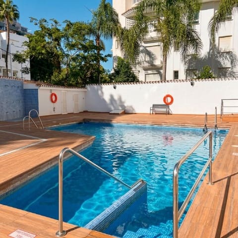 Lägenhet till salu i Torremolinos med pool - 199 999 € (Ref: 10042138)