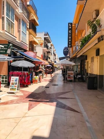 Lägenhet till salu i Torremolinos med pool - 199 999 € (Ref: 10042138)