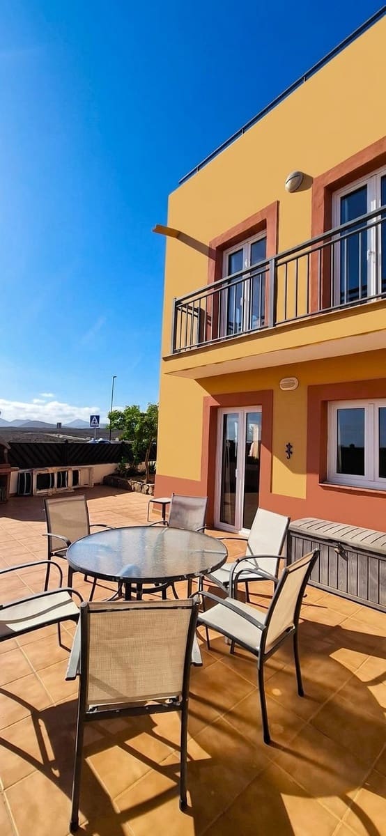 3 soverom Hus til salgs i Corralejo - € 375 000 (Ref: 10042149)
