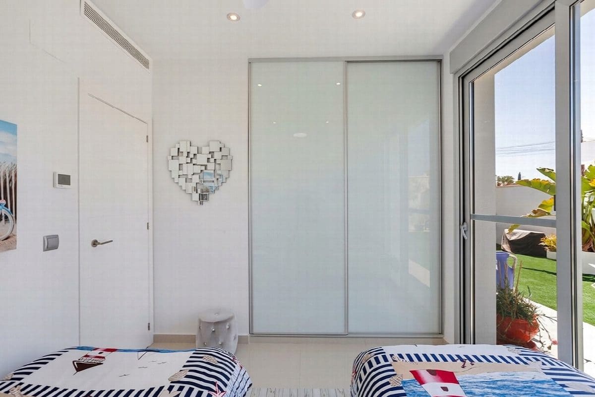 3 camera da letto Villa in vendita in Alicante citta con piscina - 594.000 € (Rif: 10046374)