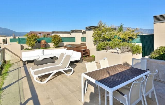 2 quarto Apartamento para venda em Puerto Banus, Marbella - 1 290 000 € (Ref: 10046430)