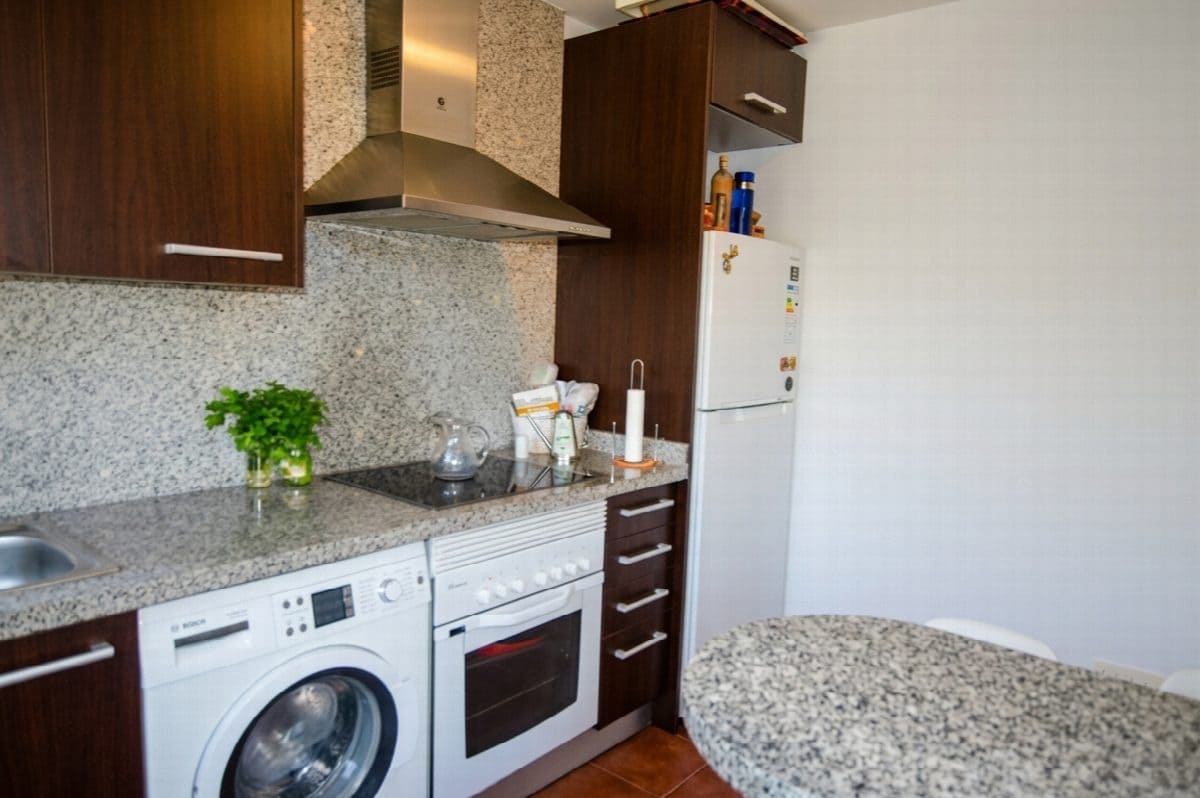 3 chambre Appartement à vendre à Estepona avec piscine garage - 375 000 € (Ref: 10046432)