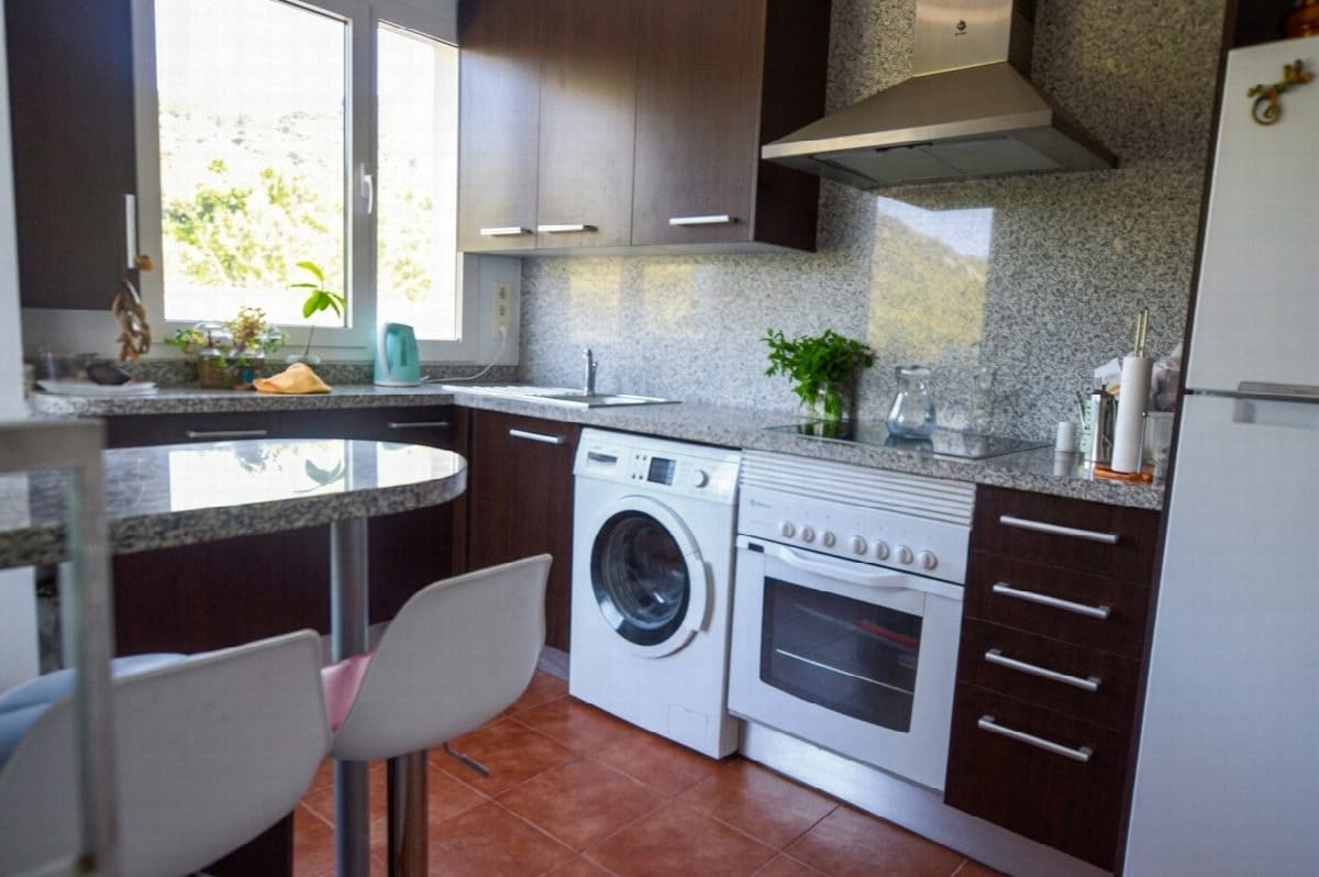 3 chambre Appartement à vendre à Estepona avec piscine garage - 375 000 € (Ref: 10046432)