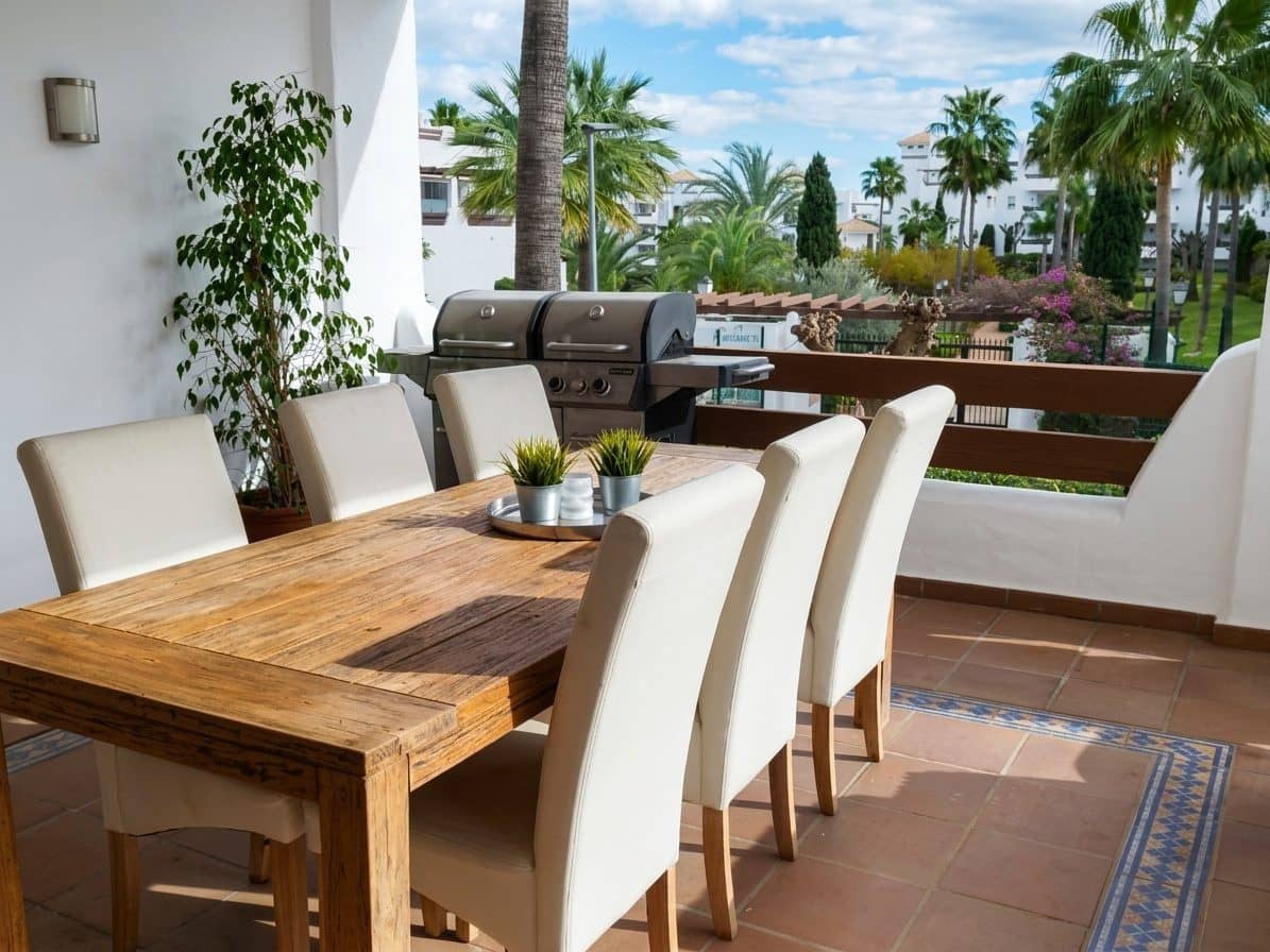 3 bedroom Apartment for sale in New Golden Mile with pool - € 439,000 (Ref: 10046434)