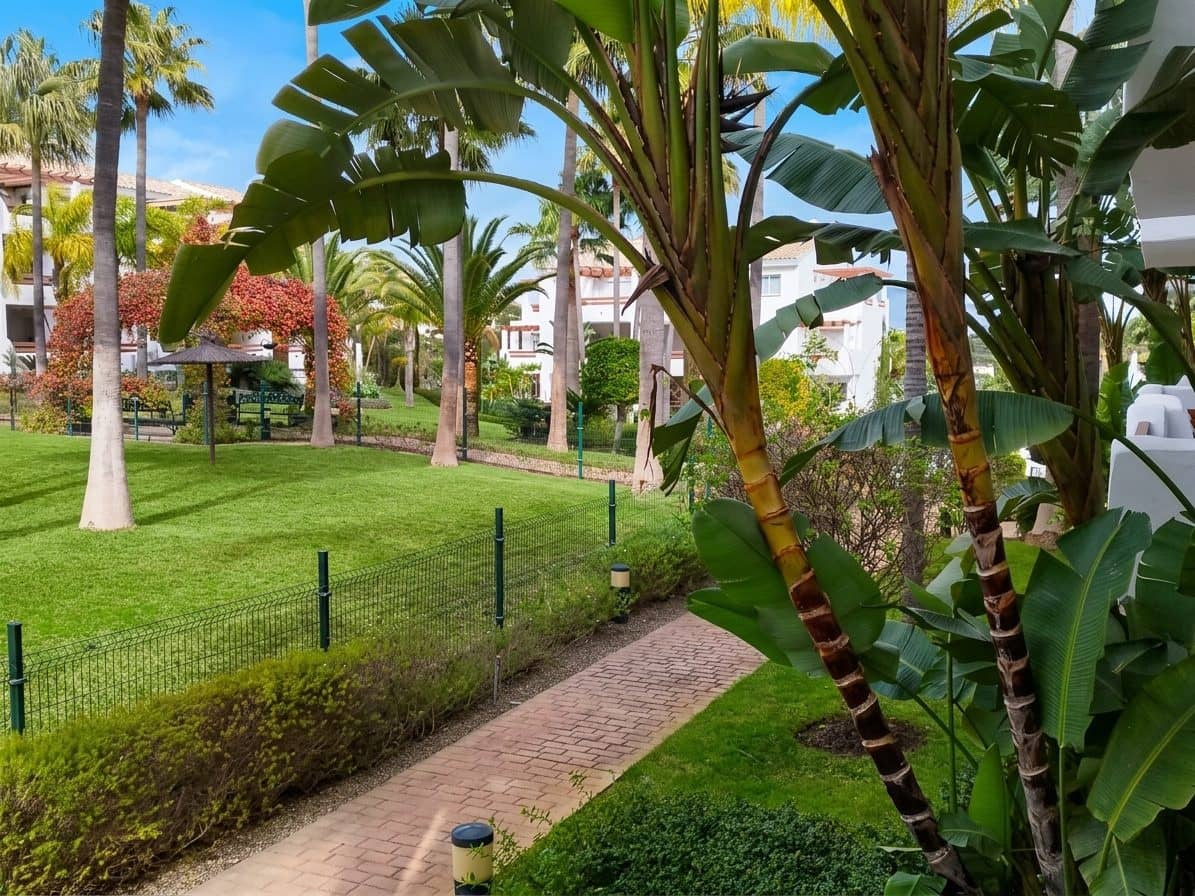 3 bedroom Apartment for sale in New Golden Mile with pool - € 439,000 (Ref: 10046434)
