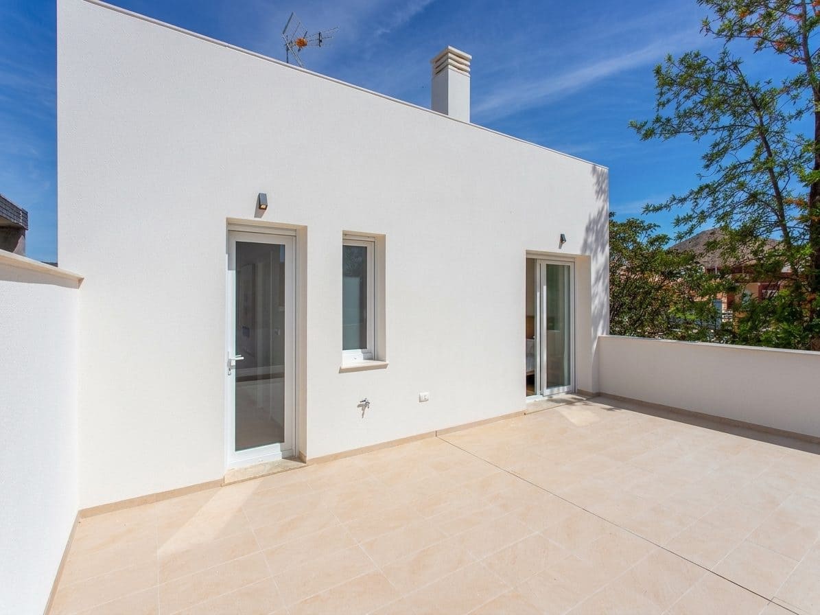Chalet de 3 habitaciones en Alicante / Alacant ciudad en venta con piscina - 352.500 € (Ref: 10046436)