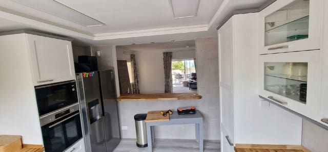 3 Zimmer Villa zu verkaufen in La Duquesa / Puerto de la Duquesa, Manilva mit Garage - 515.000 € (Ref: 10046439)