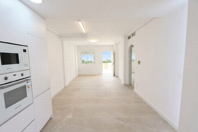 Apartamento de 2 habitaciones en Torre de la Horadada, Pilar de la Horadada en venta con piscina garaje - 225.000 € (Ref: 10046445)