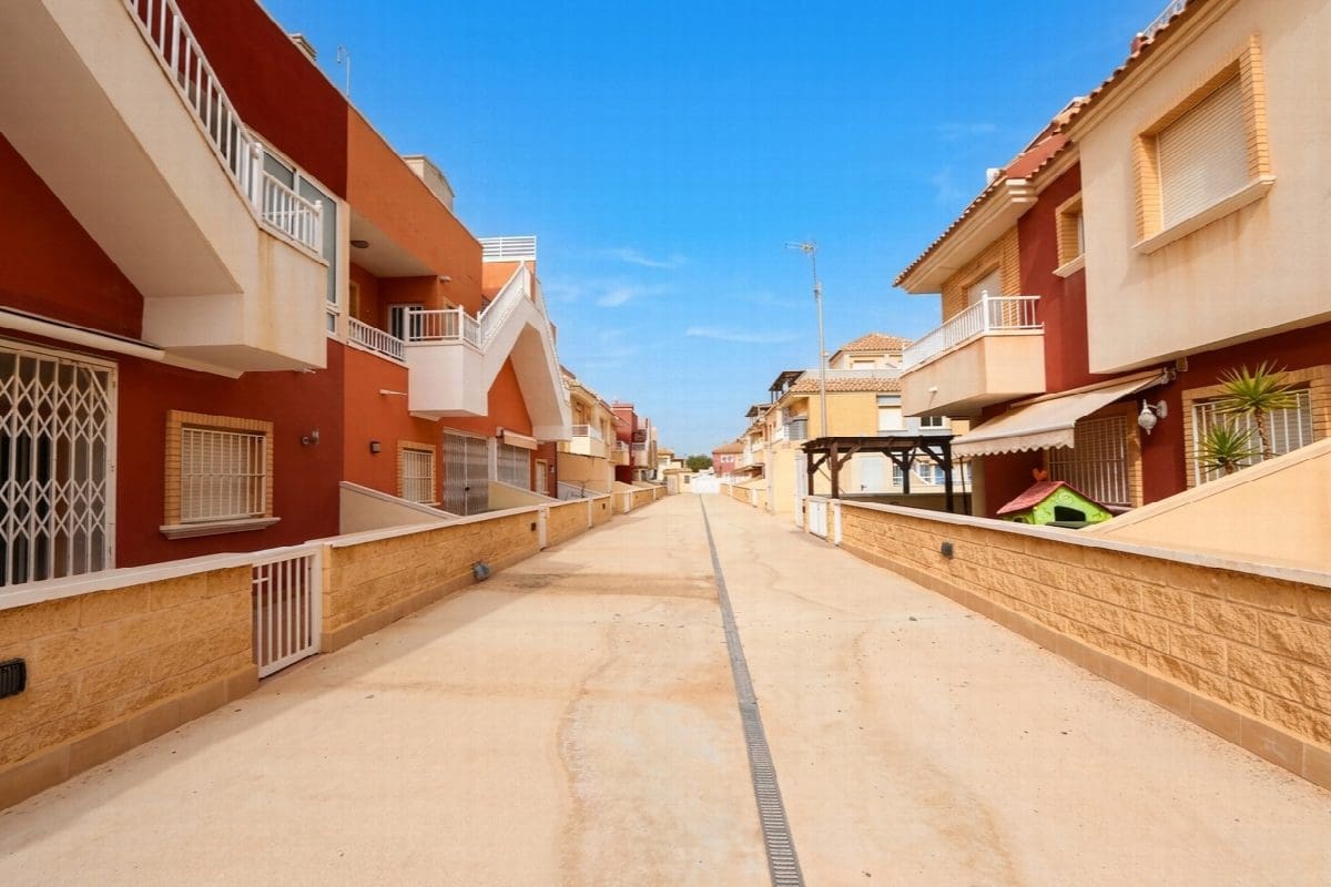 2 quarto Apartamento para venda em Pilar de la Horadada com piscina garagem - 225 000 € (Ref: 10046445)
