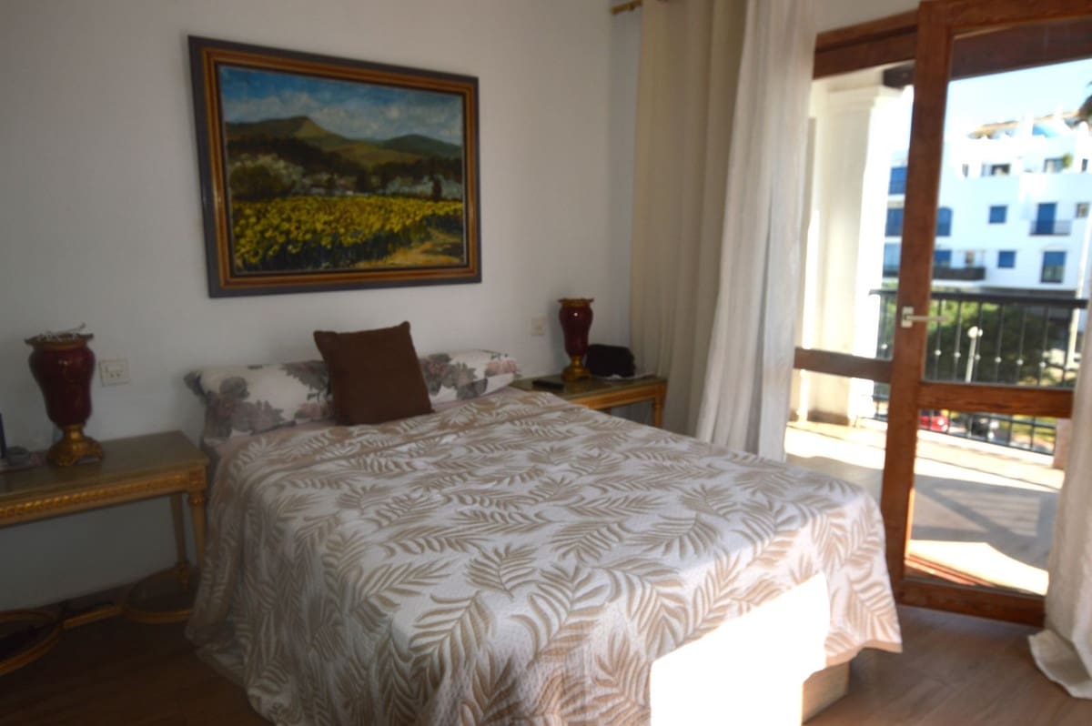 2 sovrum Lägenhet till salu i La Duquesa / Puerto de la Duquesa - 375 000 € (Ref: 10046446)