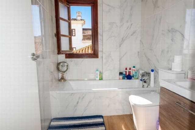 2 sovrum Lägenhet till salu i La Duquesa / Puerto de la Duquesa, Manilva - 375 000 € (Ref: 10046446)