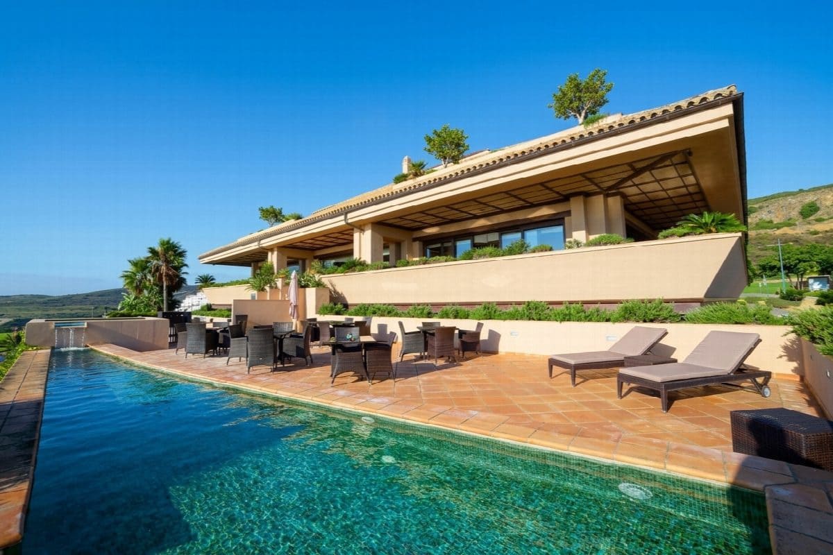 4 slaapkamer Appartement te koop in Estepona - € 449.000 (Ref: 10046448)