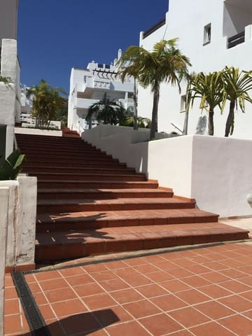 4 sovrum Lägenhet till salu i Valle Romano Golf, Estepona med pool garage - 449 000 € (Ref: 10046448)