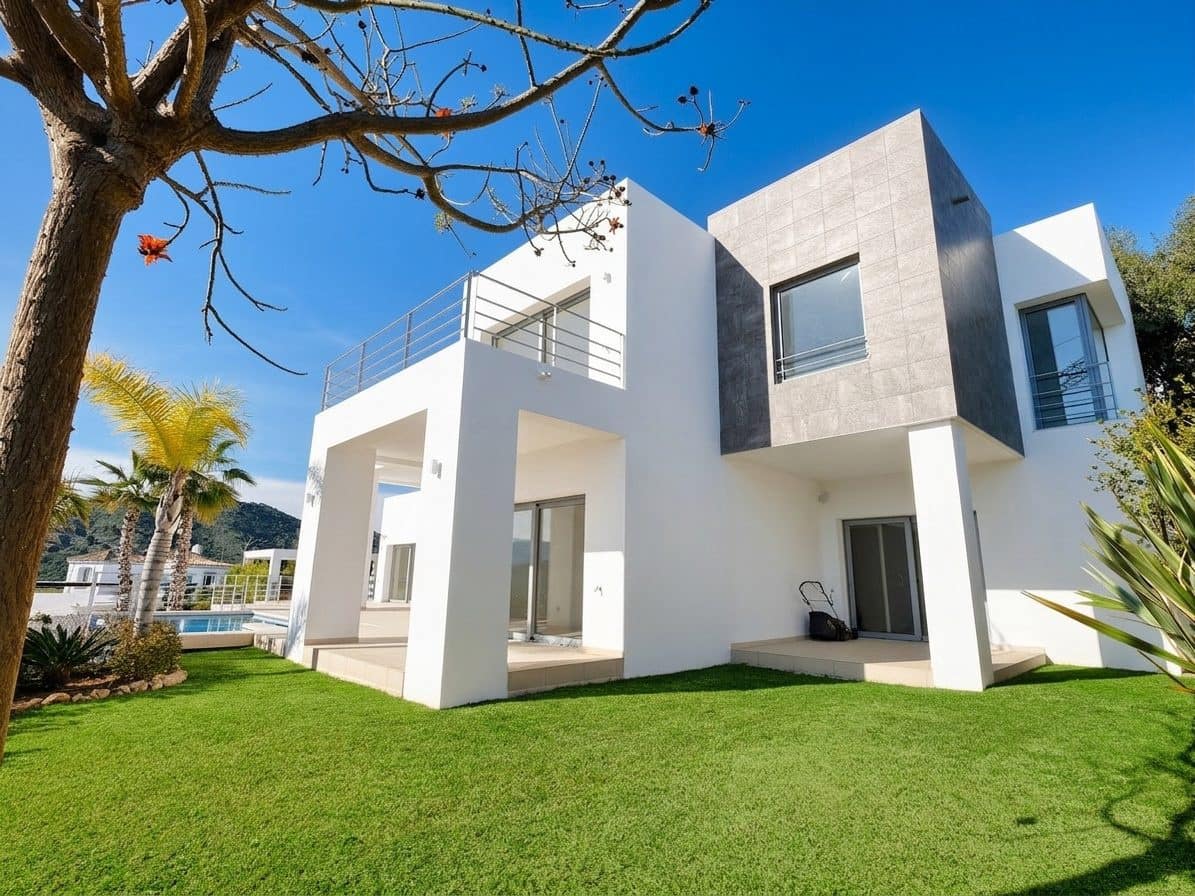 4 sovrum Villa till salu i Benahavis med pool - 2 300 000 € (Ref: 10046453)