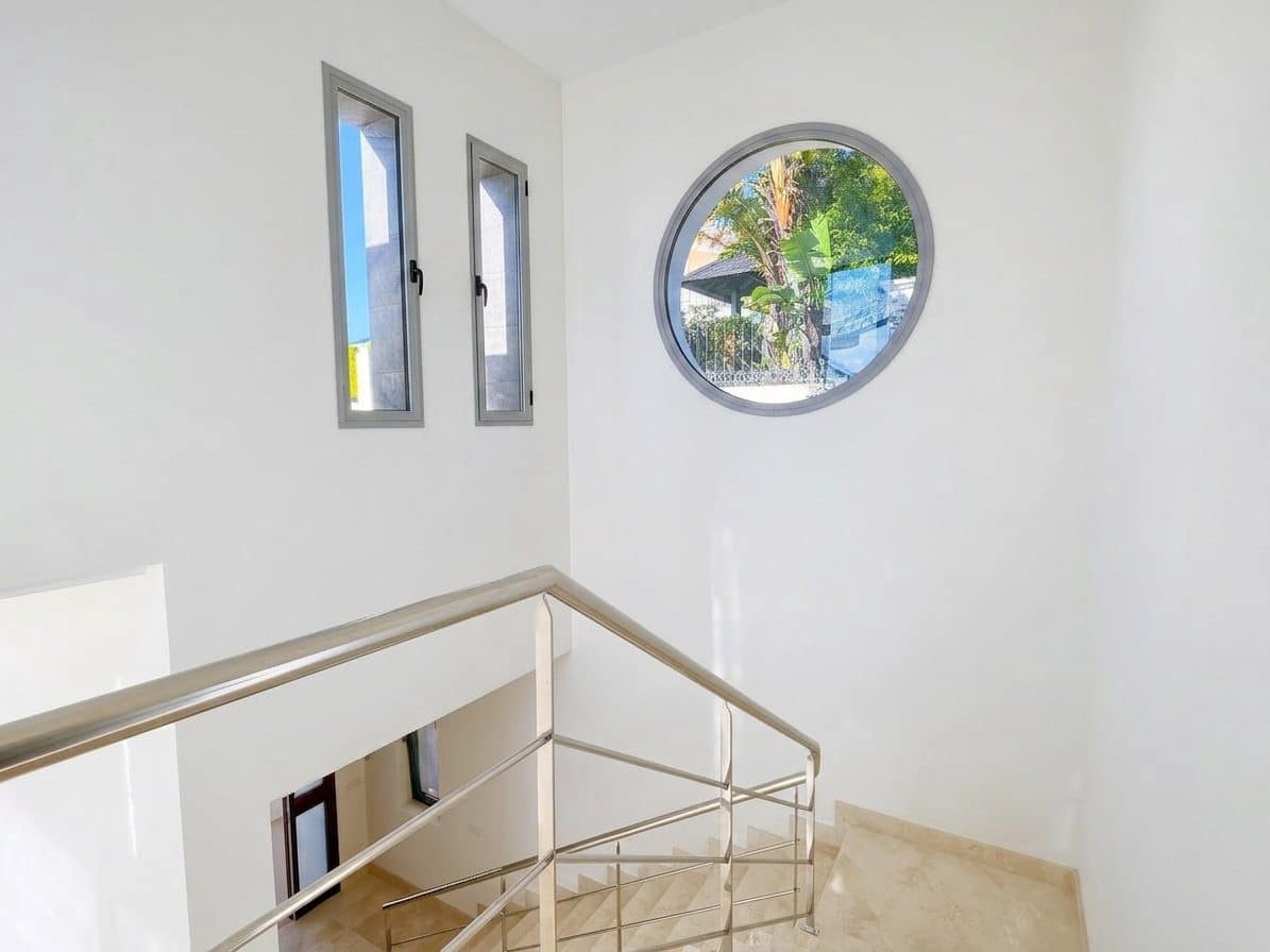 4 sovrum Villa till salu i Benahavis med pool - 2 300 000 € (Ref: 10046453)