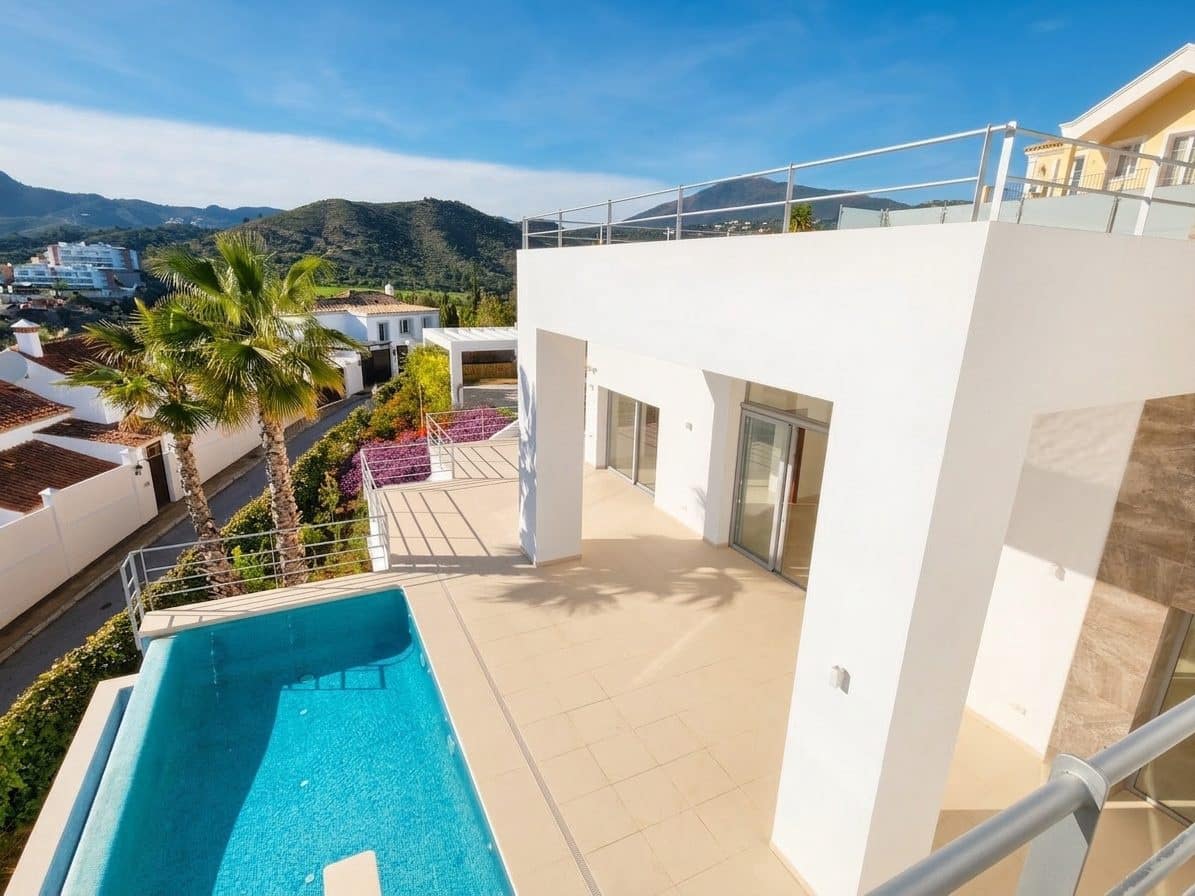 4 sovrum Villa till salu i Benahavis med pool - 2 300 000 € (Ref: 10046453)