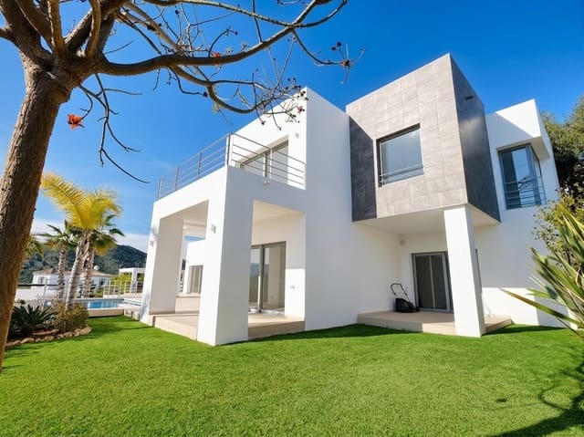 4 sovrum Villa till salu i Benahavís pueblo, Benahavís med pool - 2 300 000 € (Ref: 10046453)