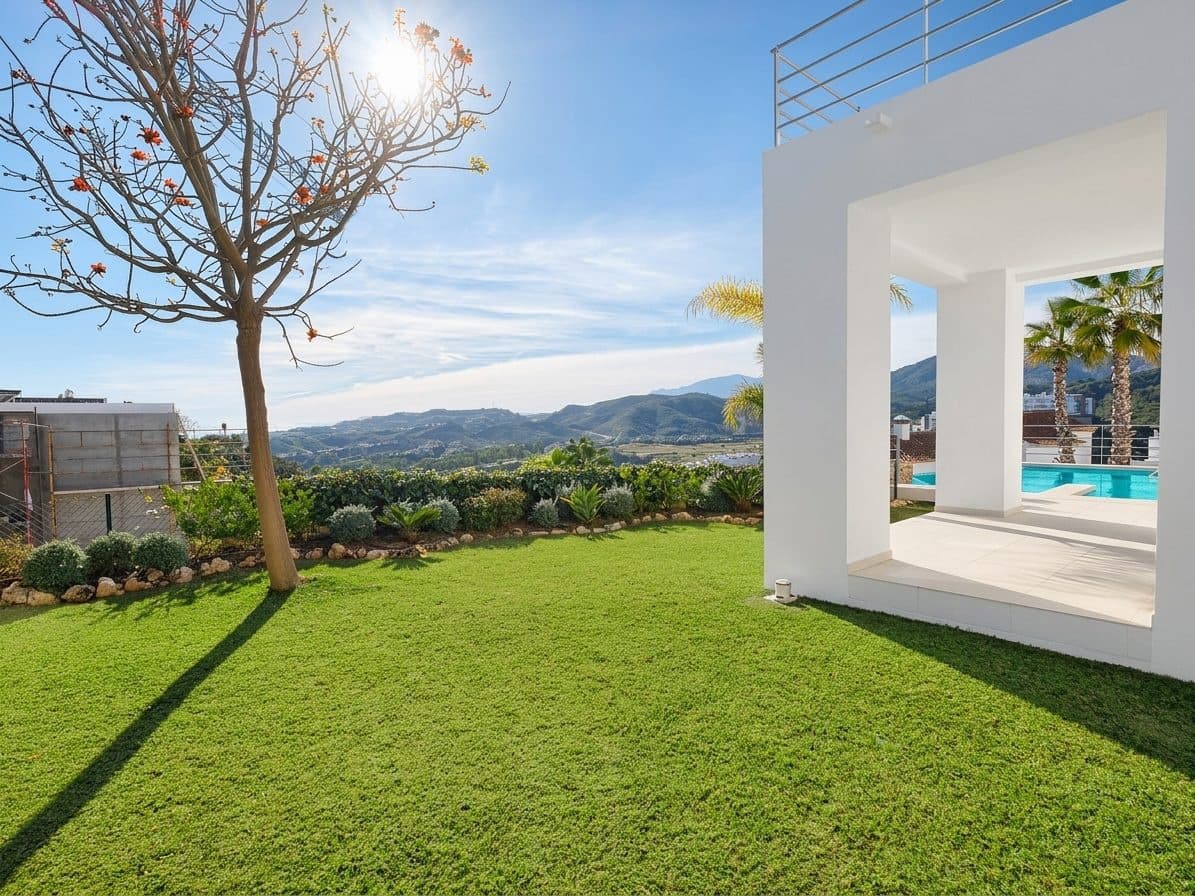 4 sovrum Villa till salu i Benahavis med pool - 2 300 000 € (Ref: 10046453)