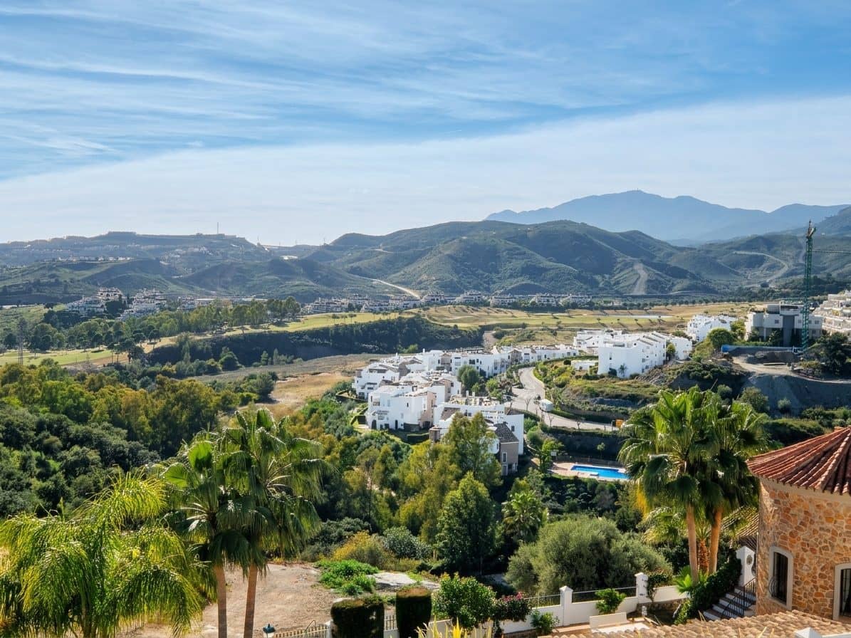 4 sovrum Villa till salu i Benahavis med pool - 2 300 000 € (Ref: 10046453)