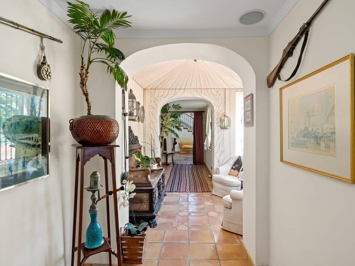 4 sovrum Villa till salu i Benahavis med pool garage - 3 250 000 € (Ref: 10046454)