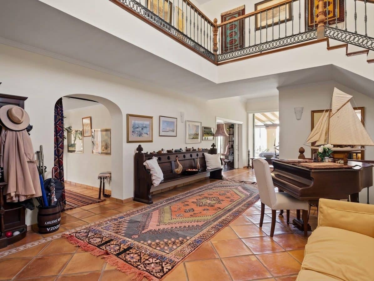 4 sovrum Villa till salu i Benahavis med pool garage - 3 250 000 € (Ref: 10046454)