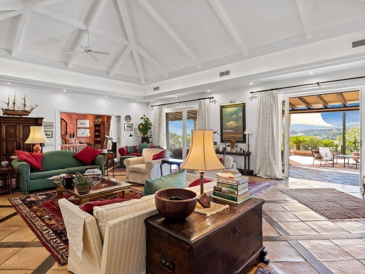4 sovrum Villa till salu i Benahavis med pool garage - 3 250 000 € (Ref: 10046454)