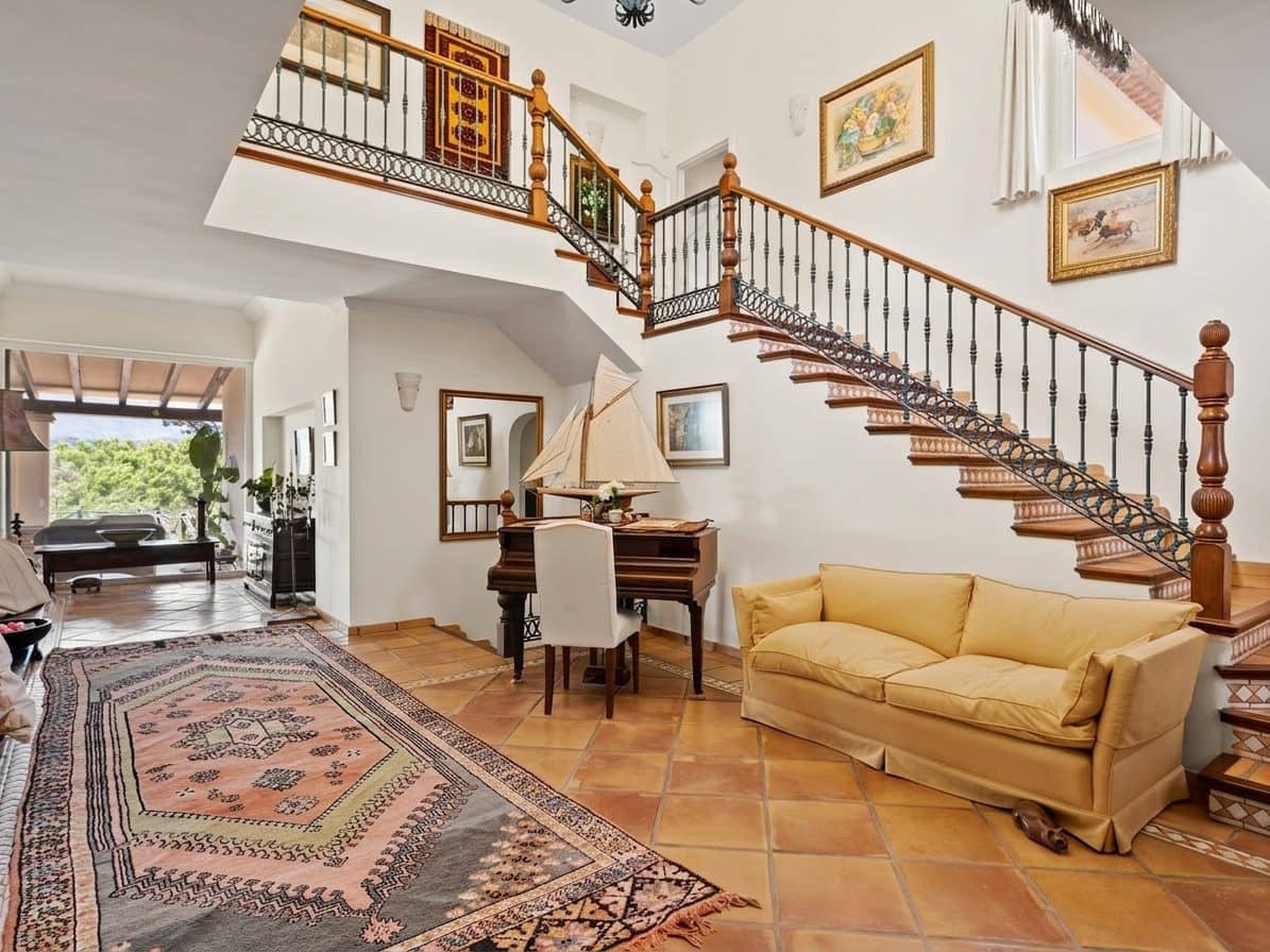 4 sovrum Villa till salu i Benahavis med pool garage - 3 250 000 € (Ref: 10046454)