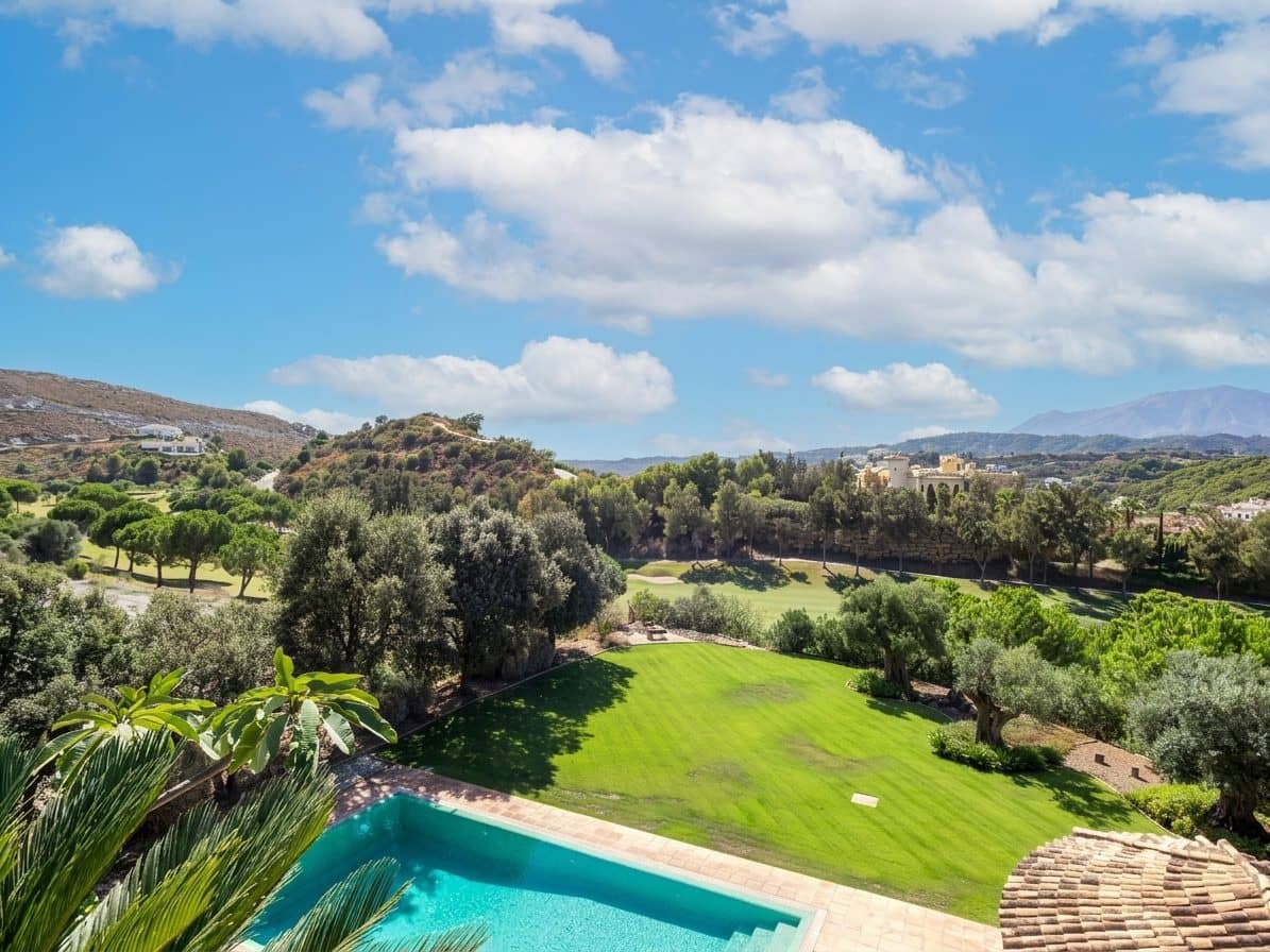 4 sovrum Villa till salu i Benahavis med pool garage - 3 250 000 € (Ref: 10046454)