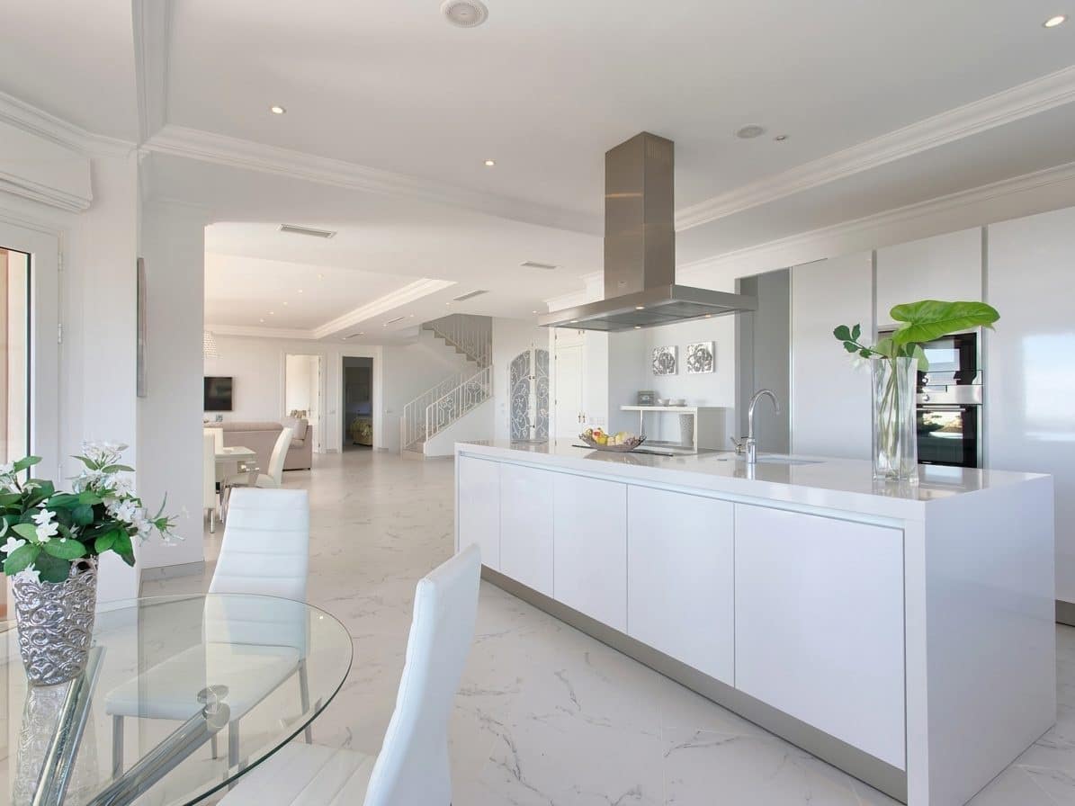 8 quarto Moradia para venda em Benahavis com piscina - 3 995 000 € (Ref: 10046455)