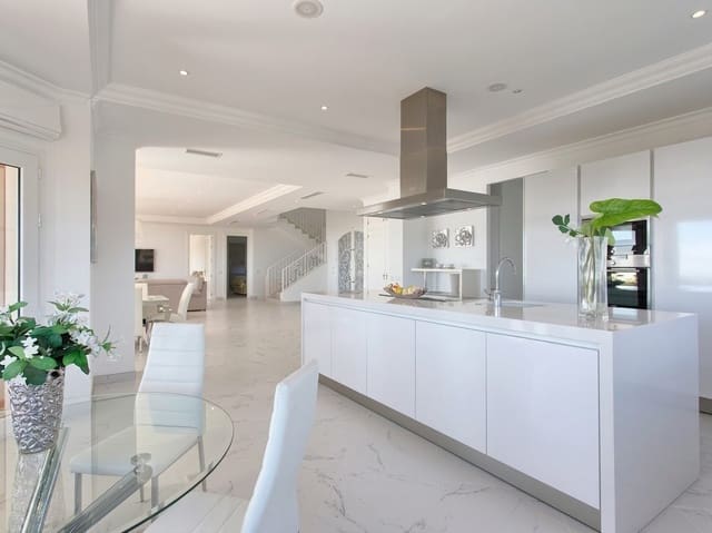8 quarto Moradia para venda em Los Flamingos, Benahavís com piscina garagem - 3 995 000 € (Ref: 10046455)