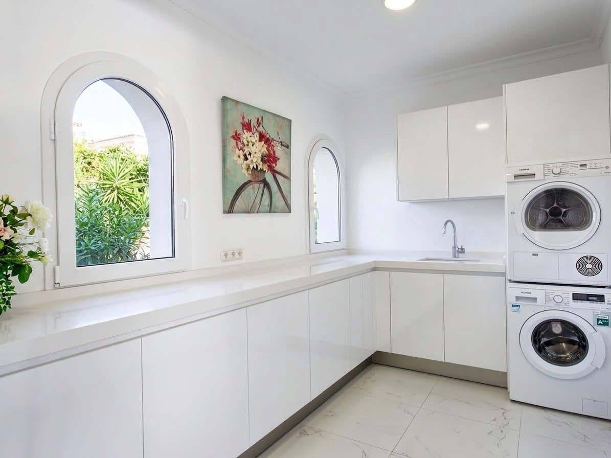 8 quarto Moradia para venda em Benahavis com piscina - 3 995 000 € (Ref: 10046455)