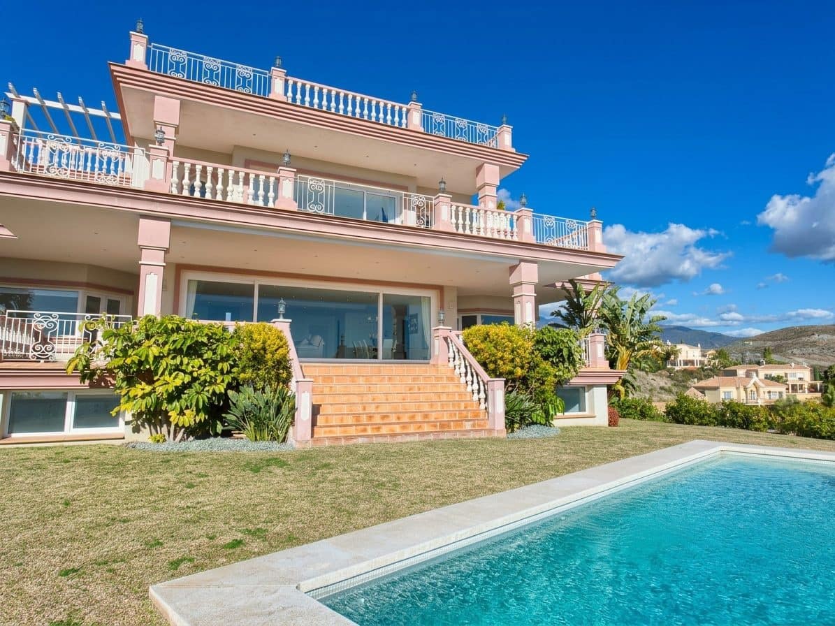 8 quarto Moradia para venda em Benahavis com piscina - 3 995 000 € (Ref: 10046455)