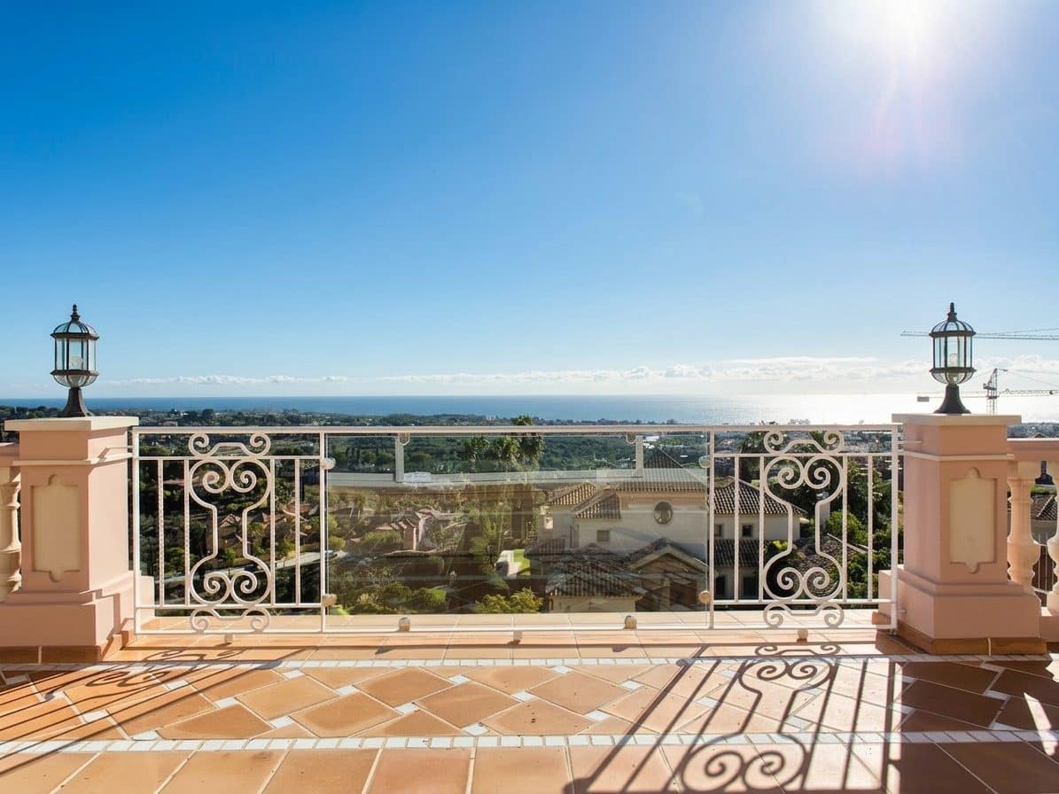 8 quarto Moradia para venda em Benahavis com piscina - 3 995 000 € (Ref: 10046455)