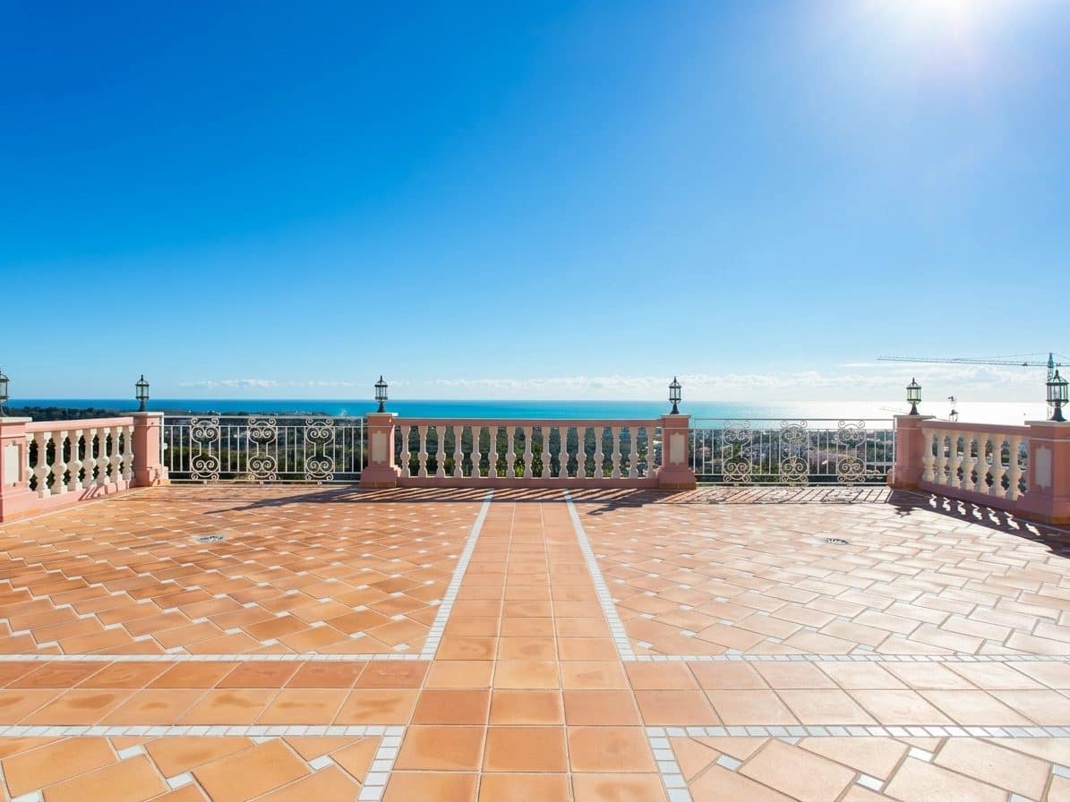 8 quarto Moradia para venda em Benahavis com piscina - 3 995 000 € (Ref: 10046455)