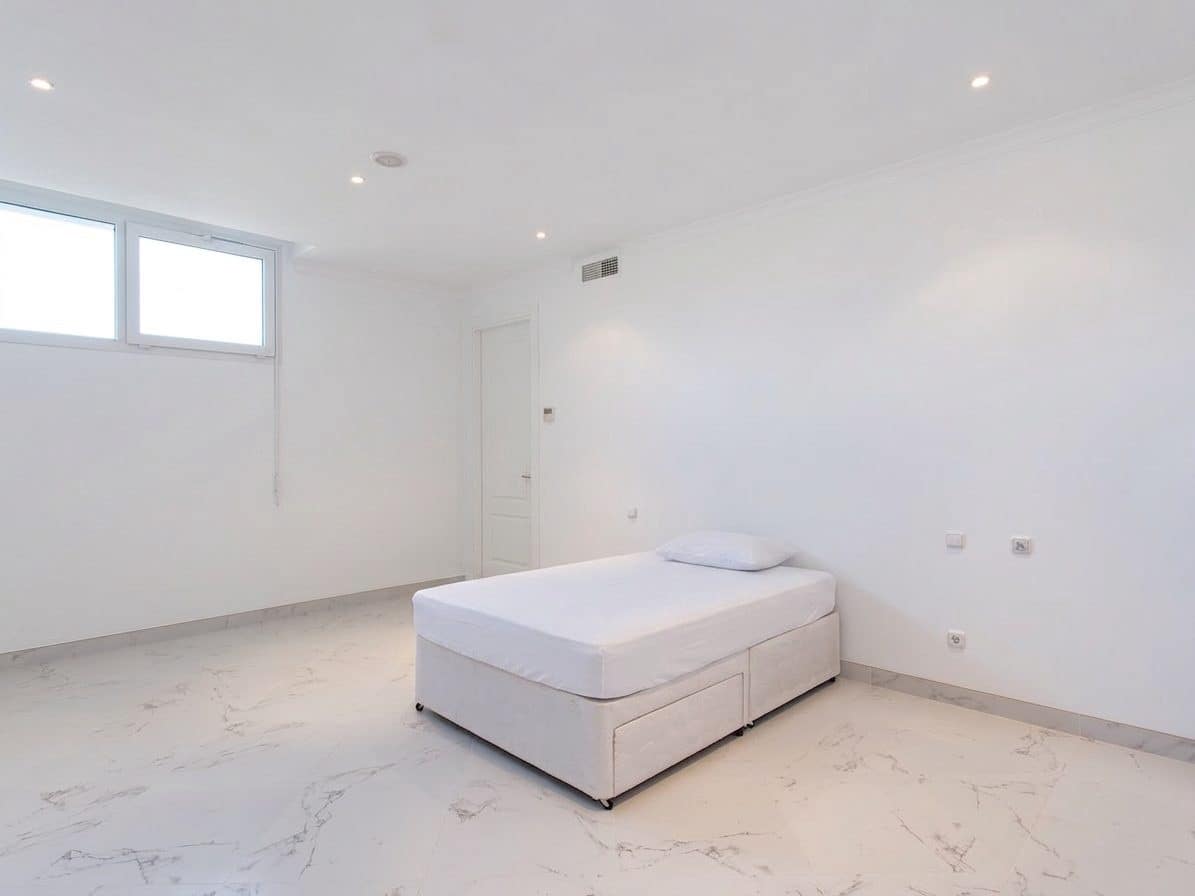 8 quarto Moradia para venda em Benahavis com piscina - 3 995 000 € (Ref: 10046455)