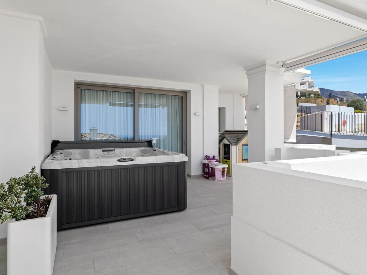 7 slaapkamer Appartement te koop in Nueva Andalucia met zwembad garage - € 3.700.000 (Ref: 10046459)