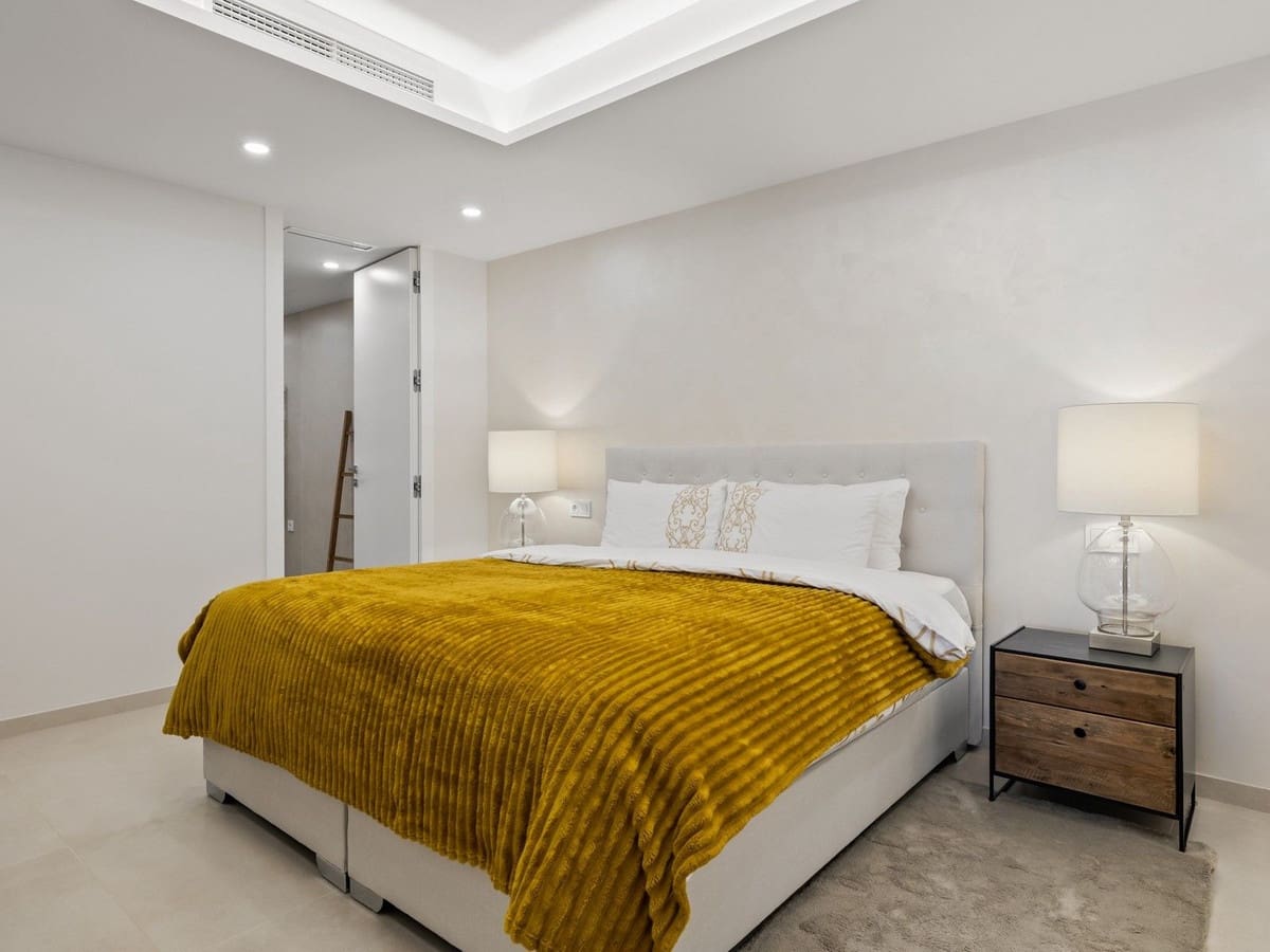 7 slaapkamer Appartement te koop in Nueva Andalucia met zwembad garage - € 3.700.000 (Ref: 10046459)
