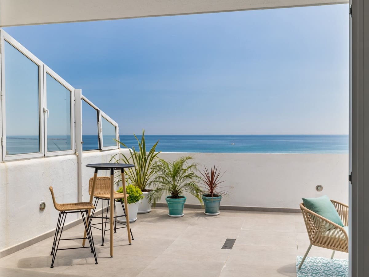 3 sovrum Lägenhet till salu i Estepona med pool garage - 749 000 € (Ref: 10046460)