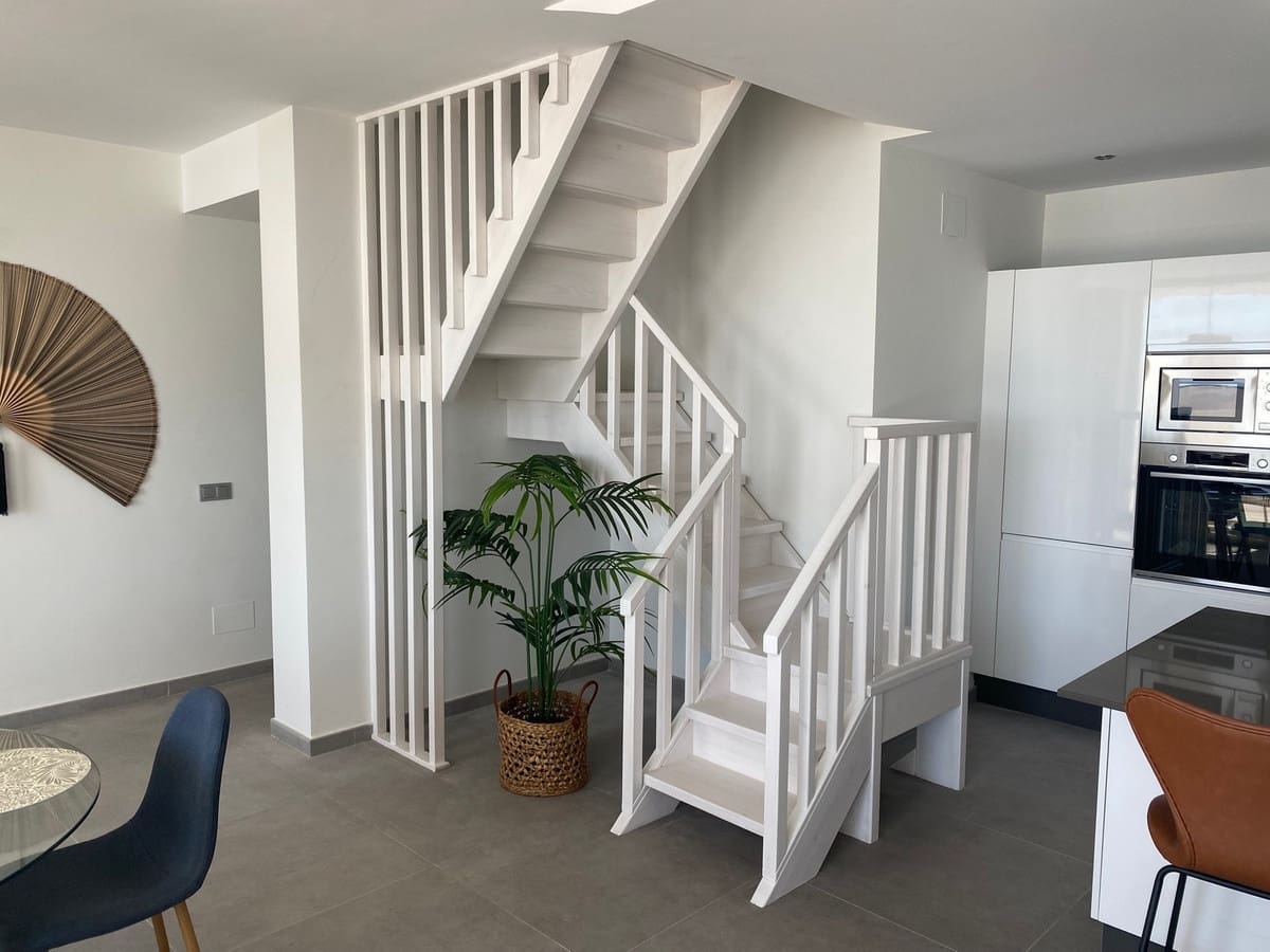 3 sovrum Lägenhet till salu i Estepona med pool garage - 749 000 € (Ref: 10046460)