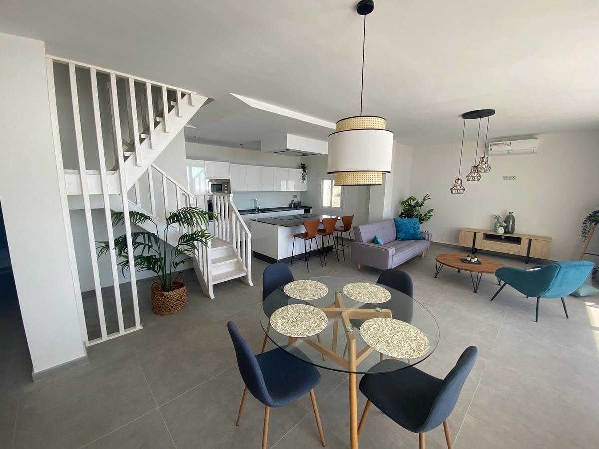 3 sovrum Lägenhet till salu i Estepona med pool garage - 749 000 € (Ref: 10046460)