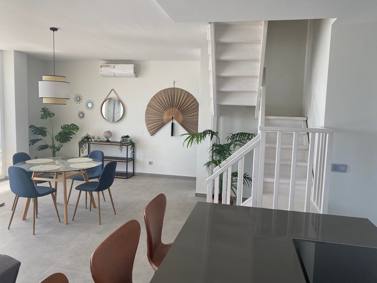 3 sovrum Lägenhet till salu i Estepona med pool garage - 749 000 € (Ref: 10046460)