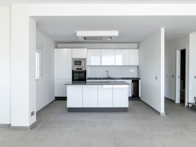 3 makuuhuone Huoneisto myytävänä paikassa Centro, Estepona mukana uima-altaan 
autotalli - 719 000 € (Ref: 10046461)
