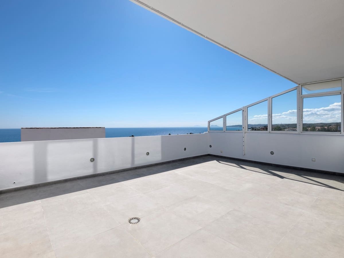 3 soverom Leilighet til salgs i Estepona med svømmebasseng garasje - € 719 000 (Ref: 10046461)