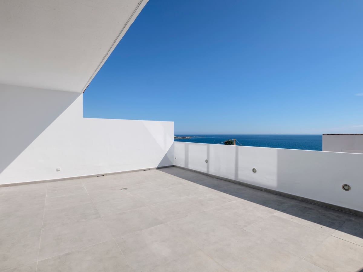 3 soverom Leilighet til salgs i Estepona med svømmebasseng garasje - € 719 000 (Ref: 10046461)