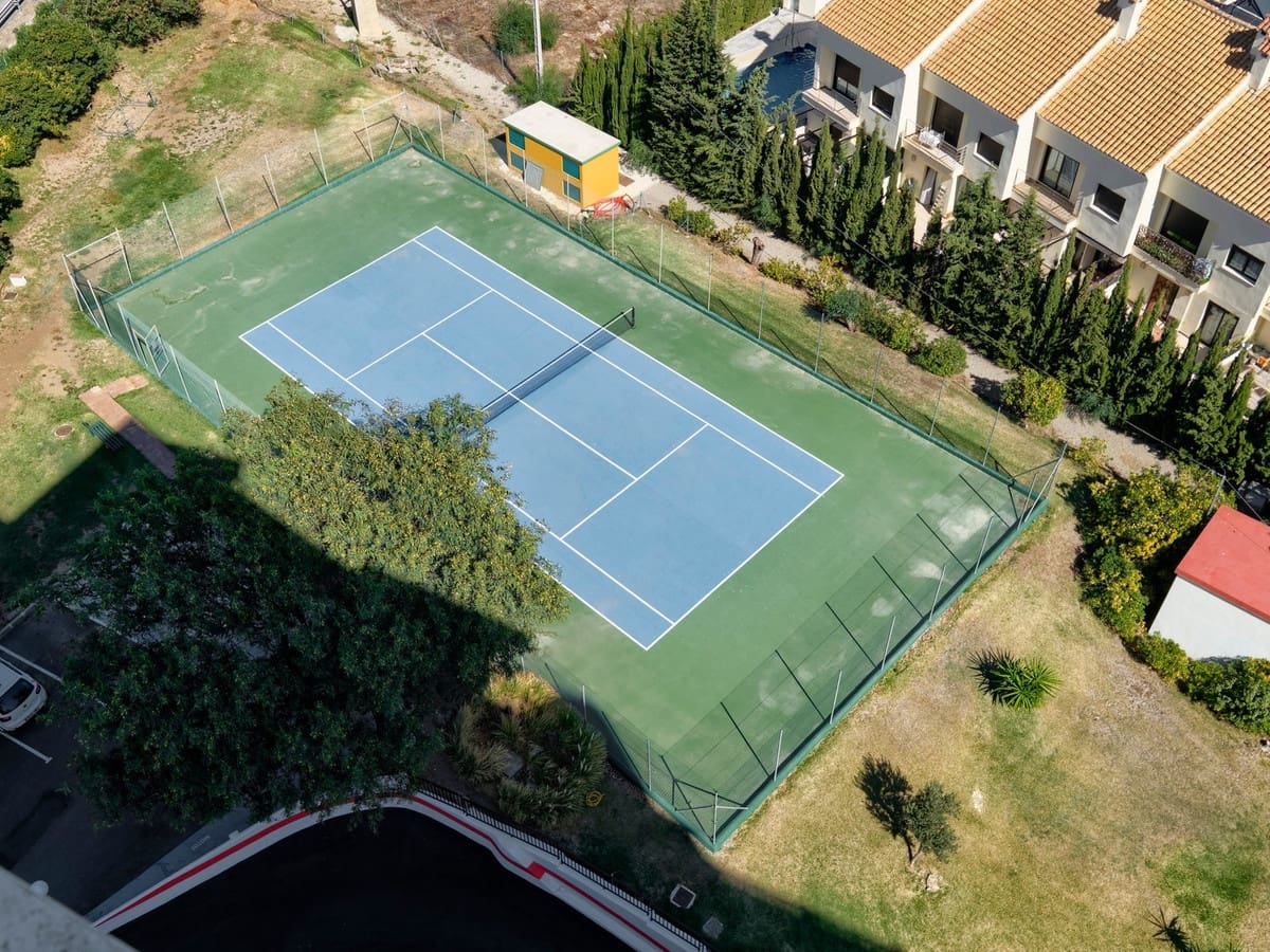 3 soverom Leilighet til salgs i Estepona med svømmebasseng garasje - € 719 000 (Ref: 10046461)